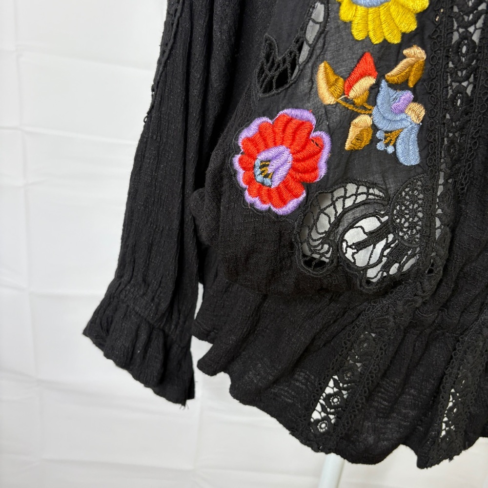 Free People Serafina Black‎ Embroidered Peasant Top - Small Boho - Picture 6 of 15